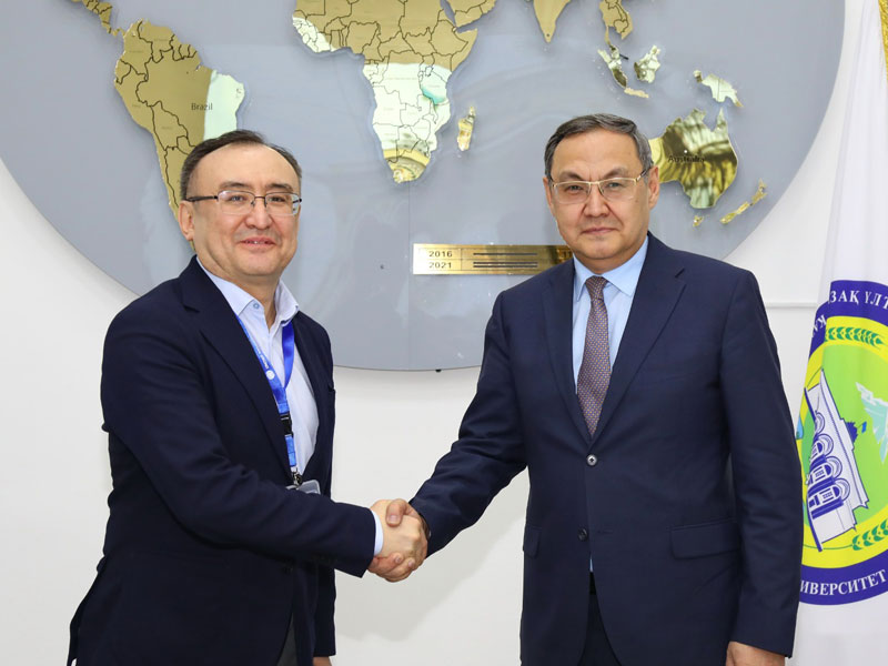 Глава Бюро ФАО в Республике Казахстан посетил КазНАИУ